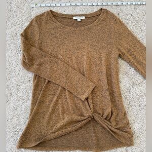 Green Envelope Los Angeles Brown Twist Front Long Sleeve Top | Size Small
